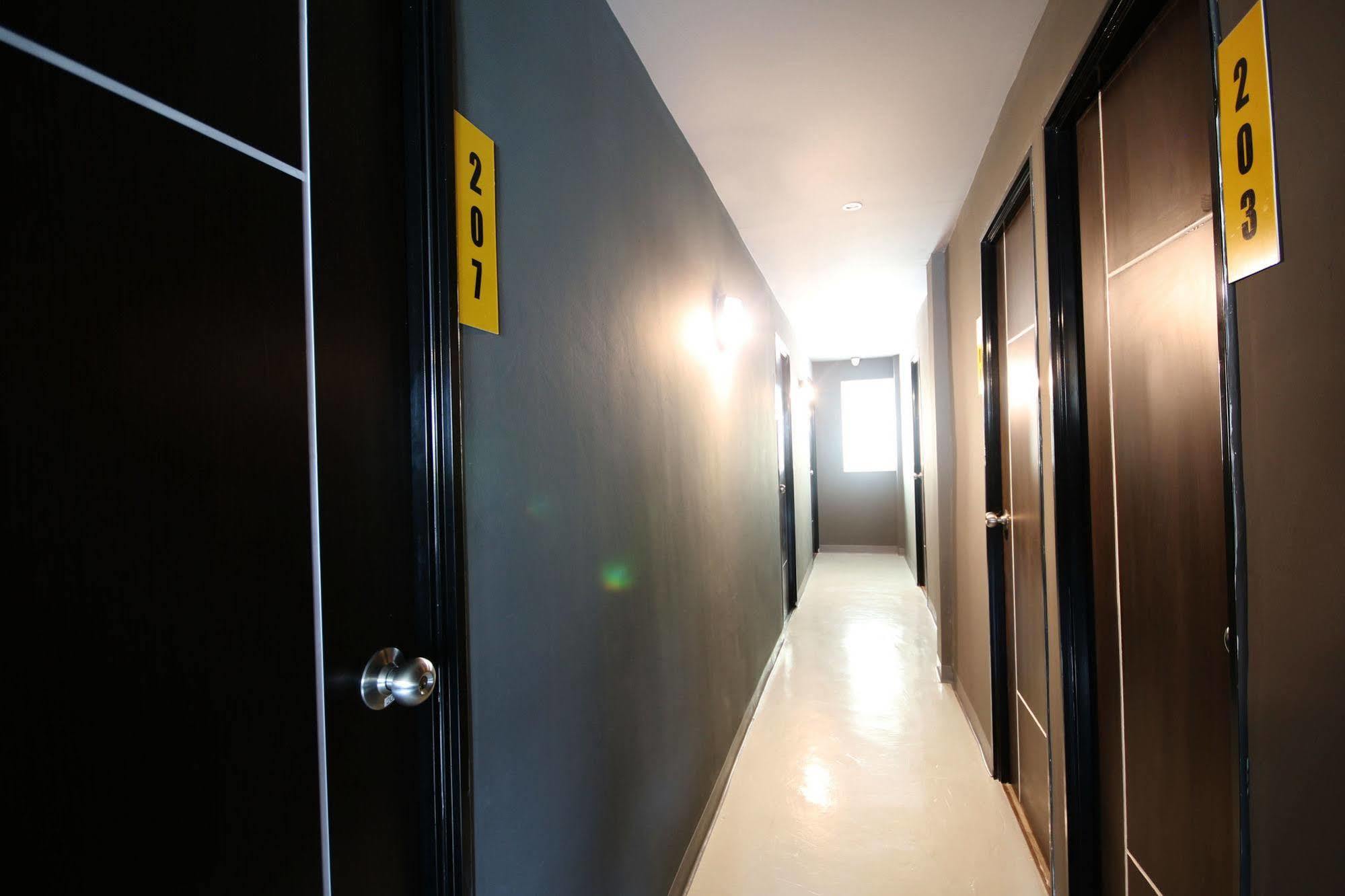 בנגקוק The Pillow Hostel Khaosan מראה חיצוני תמונה